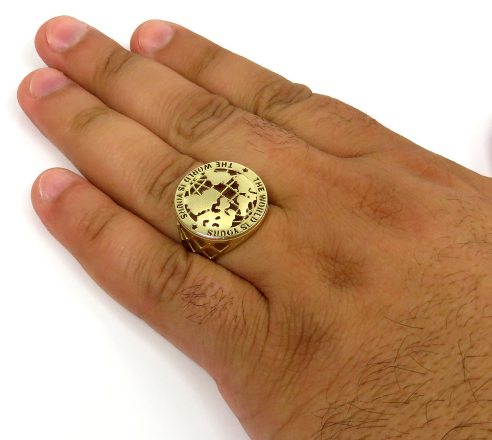 10k yellow gold the world is yours ring