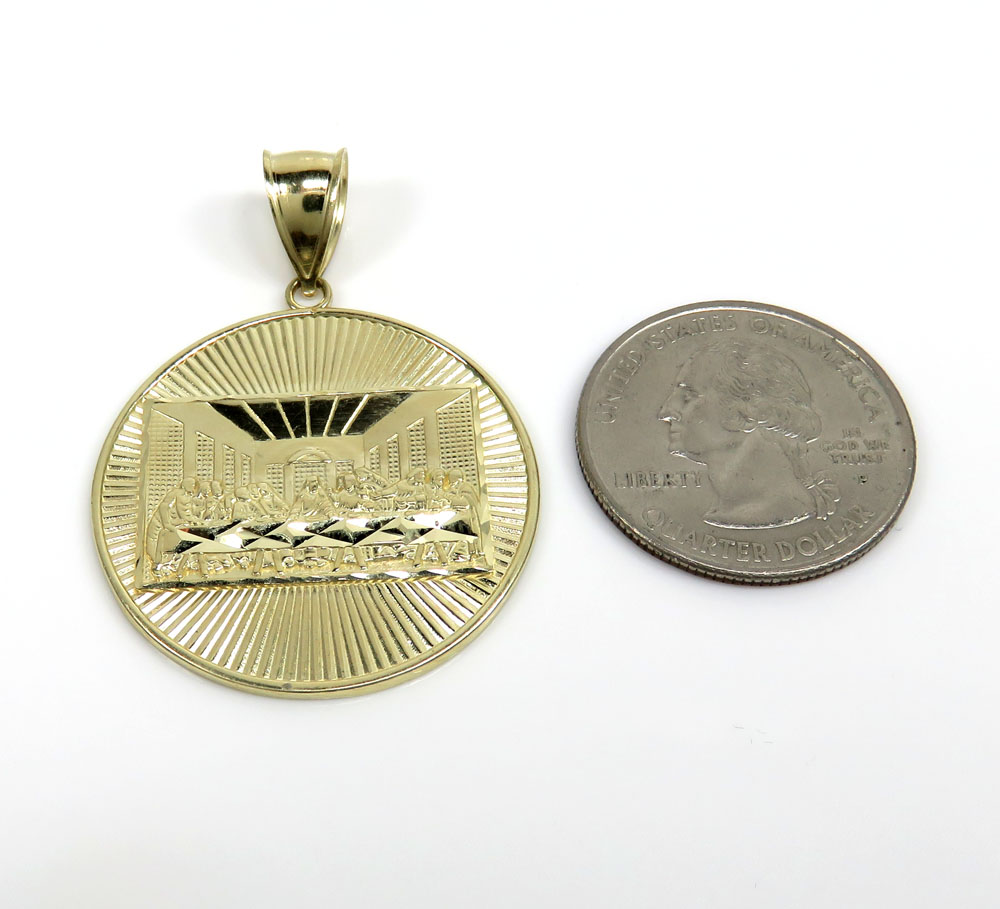 10k yellow gold small jesus apostles last supper pendant  - Image 2