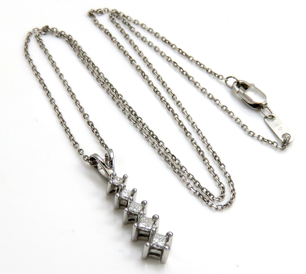 14k white gold diamond earrings and pendant set 16