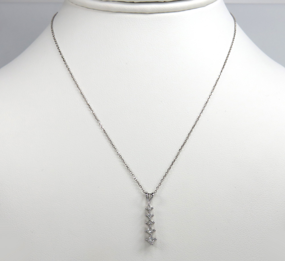 14k white gold diamond earrings and pendant set 16