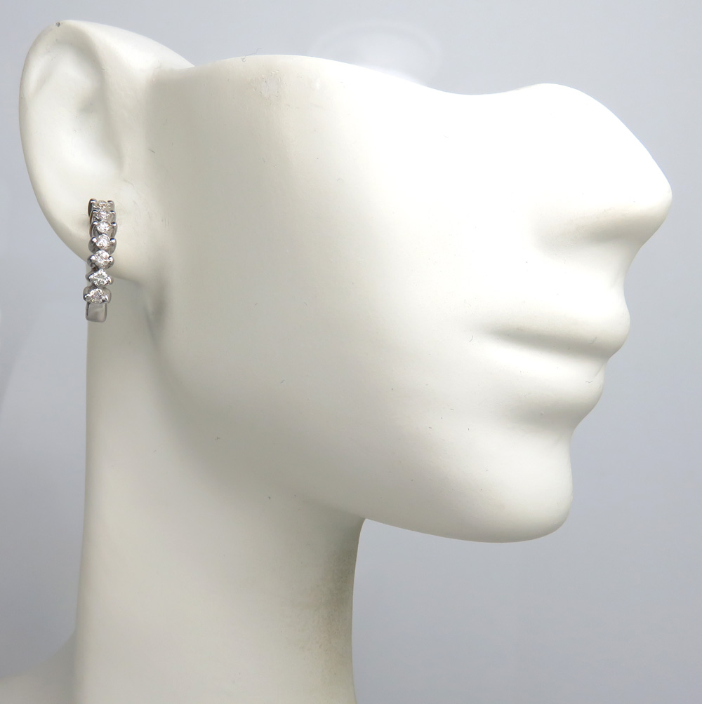 14k white gold diamond earrings and pendant set 16