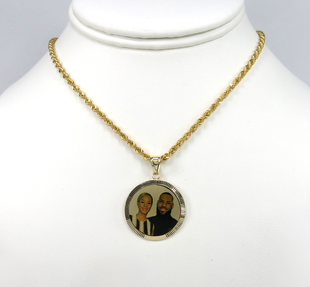 14k yellow gold fluted bezel picture pendant 