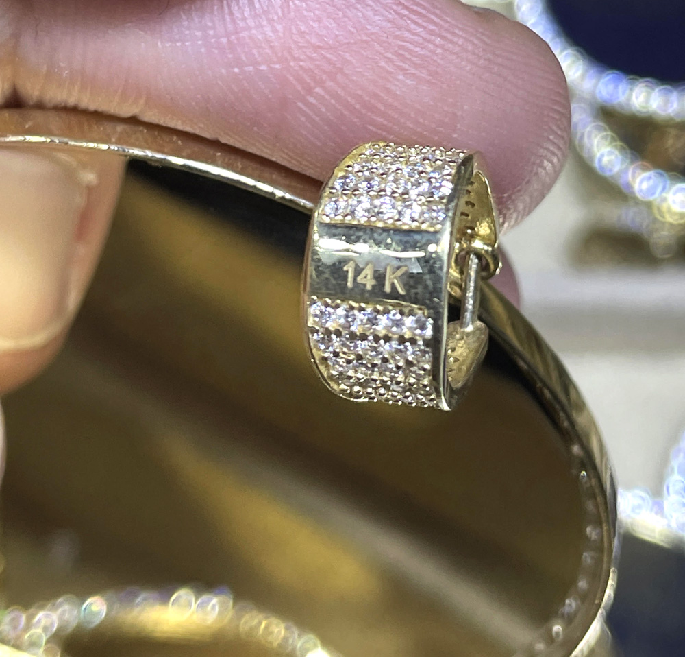 14k yellow gold xl cz picture pendant - Image 2