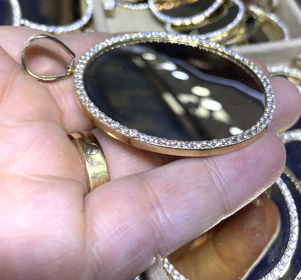 14k yellow gold xl cz picture pendant 