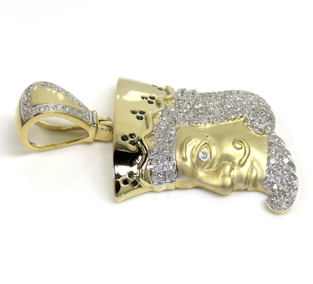 14k gold round black & white diamond king of clubs head pendant 0.90ct