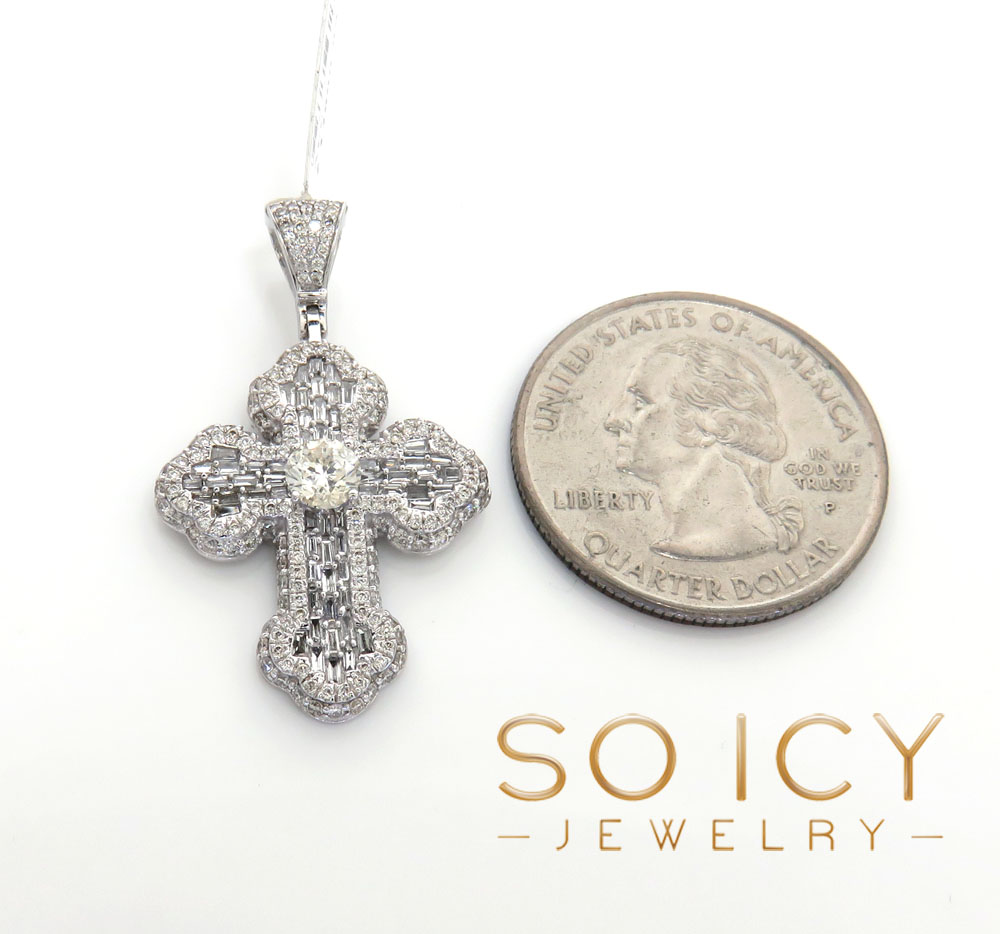 14k white gold round & baguette diamond cross 1.50ct