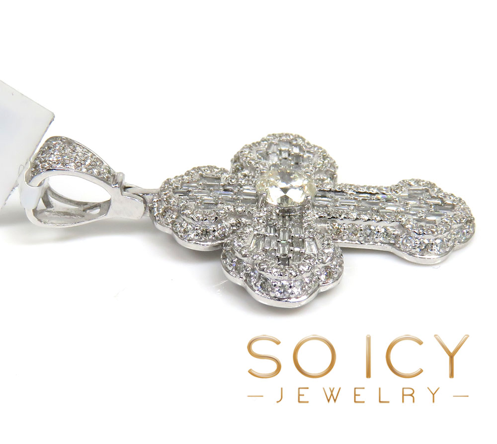 14k white gold round & baguette diamond cross 1.50ct