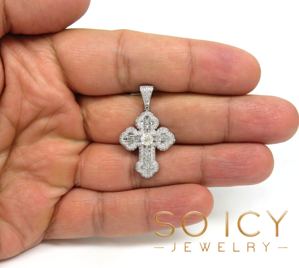 14k white gold round & baguette diamond cross 1.50ct