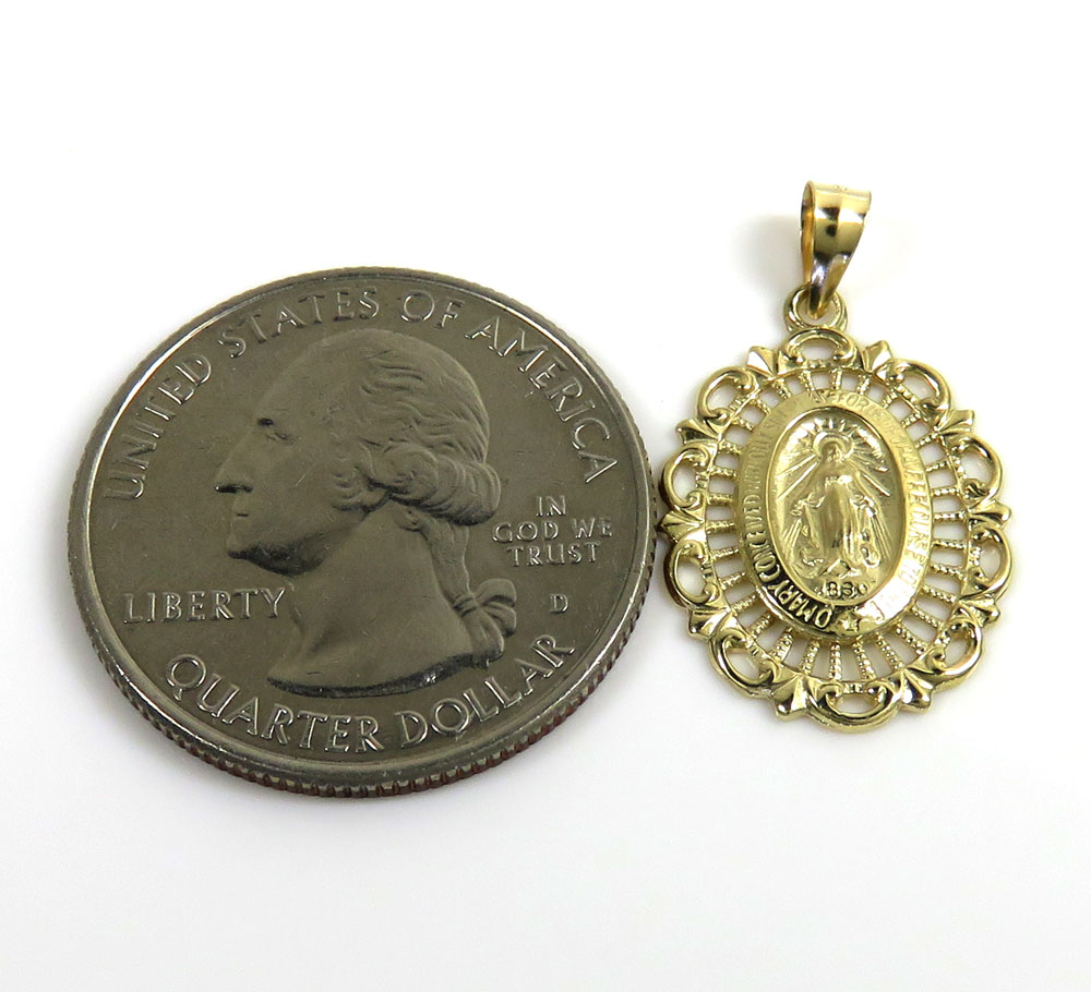 14k yellow gold virgin mary small pendant  - Image 3