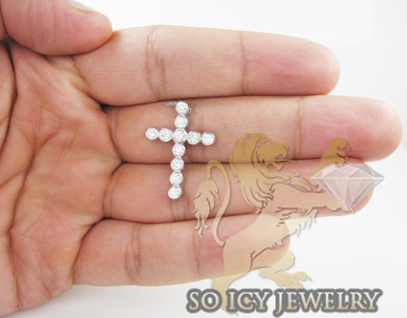 Ladies 18k white gold 11 stone diamond bezel cross 0.90ct - Image 4