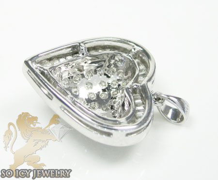 Ladies 18k white gold baguette diamond heart pendant 0.70ct