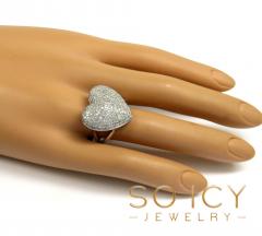 Ladies 14k white gold diamond heart ring 1.10ct