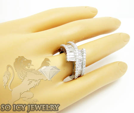 Ladies 18k white gold baguette diamond fashion ring 2.00ct