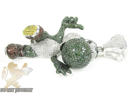 Yoshi 10k white gold diamond pendant 8.00ct