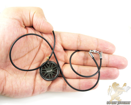 Mens baraka 18k yellow gold & black stainless steel grand prix pendant