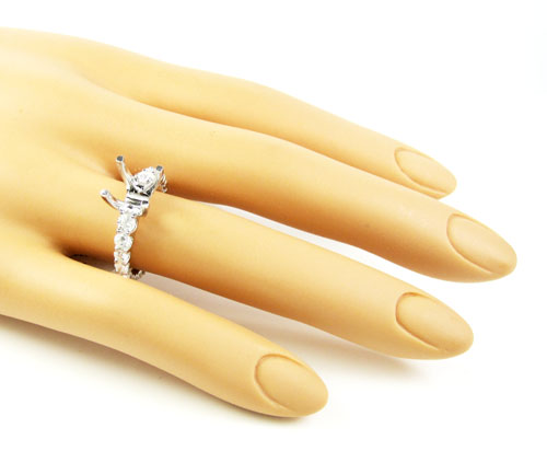 Ladies 18k white gold round diamond semi mount ring 1.33ct