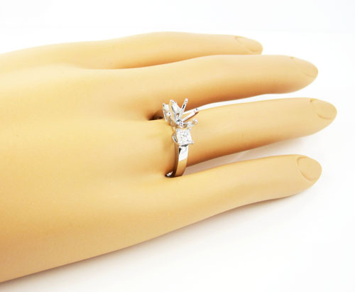 18k white gold princess diamond semi mount ring 0.68ct