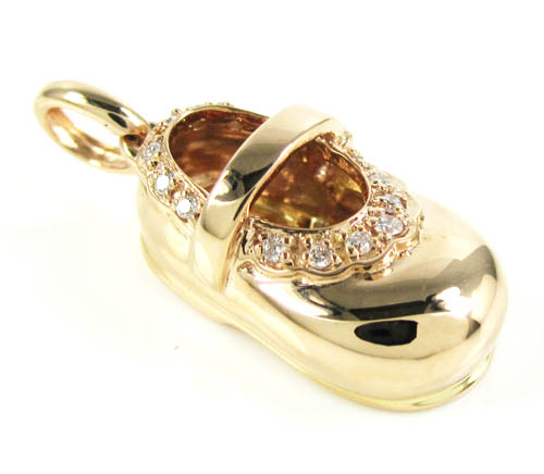 18k gold diamond baby shoe pendant 0.08ct