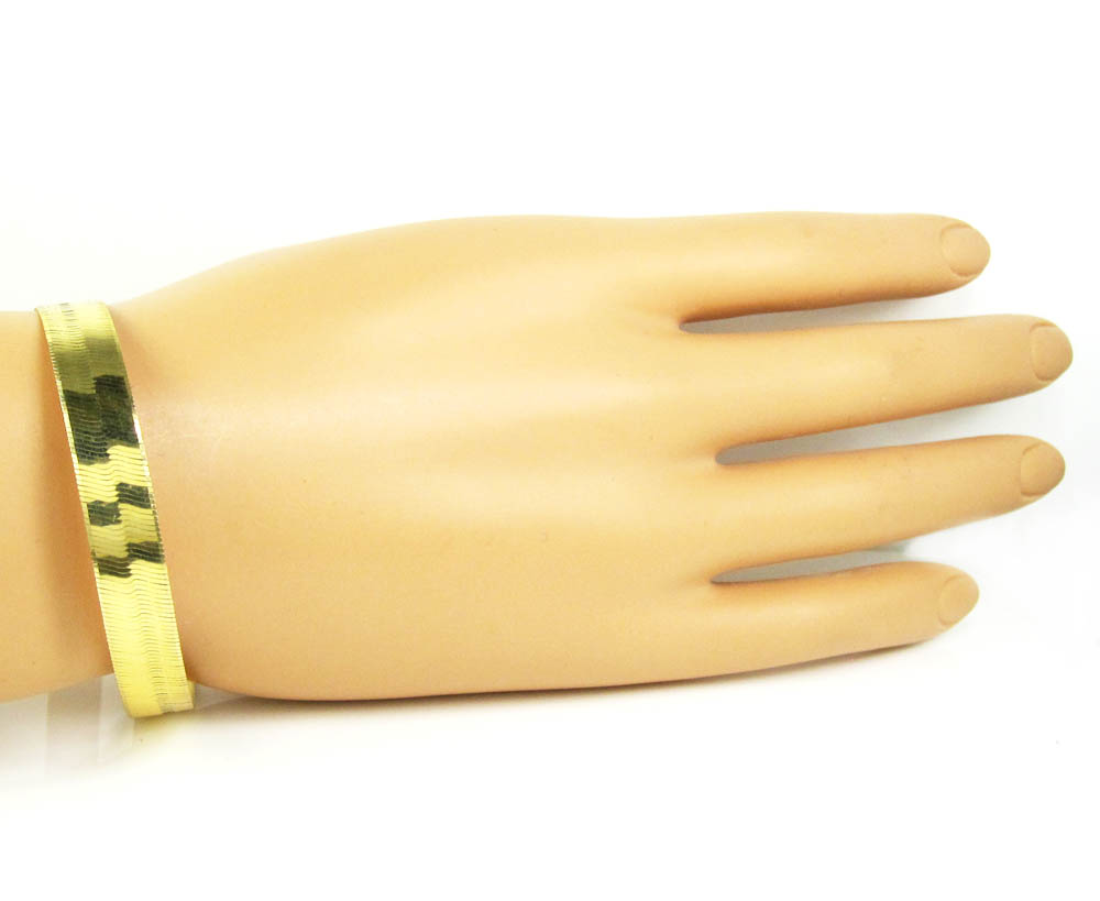 10k Yellow Gold Herringbone Bracelet 8 Inch 70mm