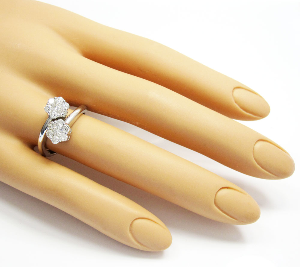 Ladies 14k white gold round diamond double cluster ring 0.90ct