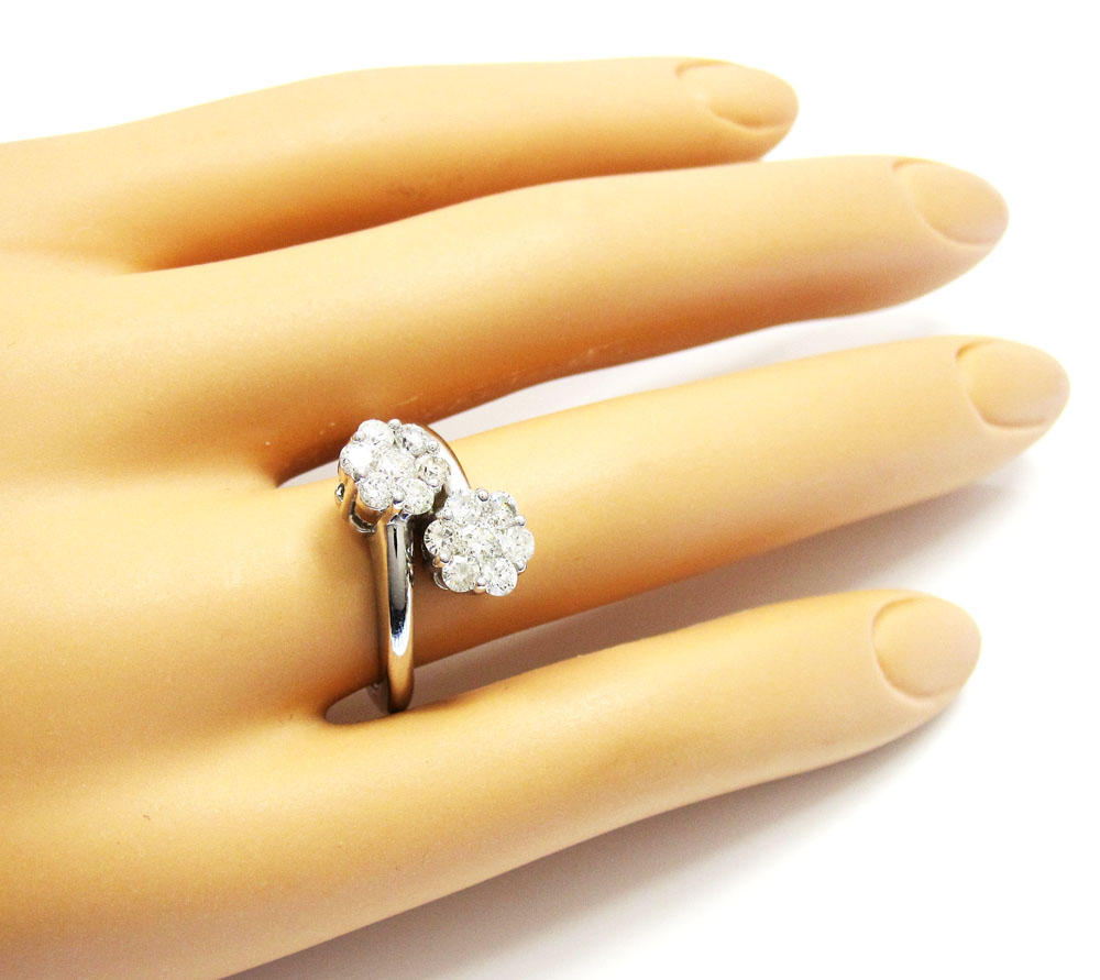 Ladies 14k white gold round diamond double cluster ring 0.90ct