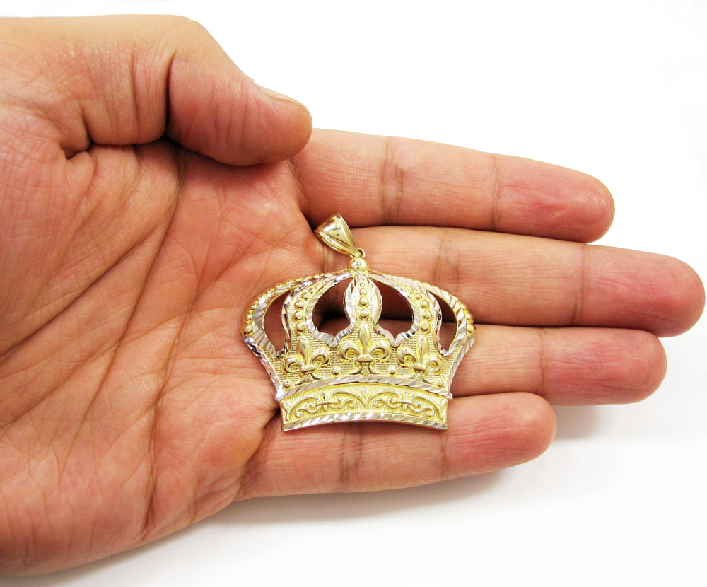 10k fancy diamond cut crown pendant