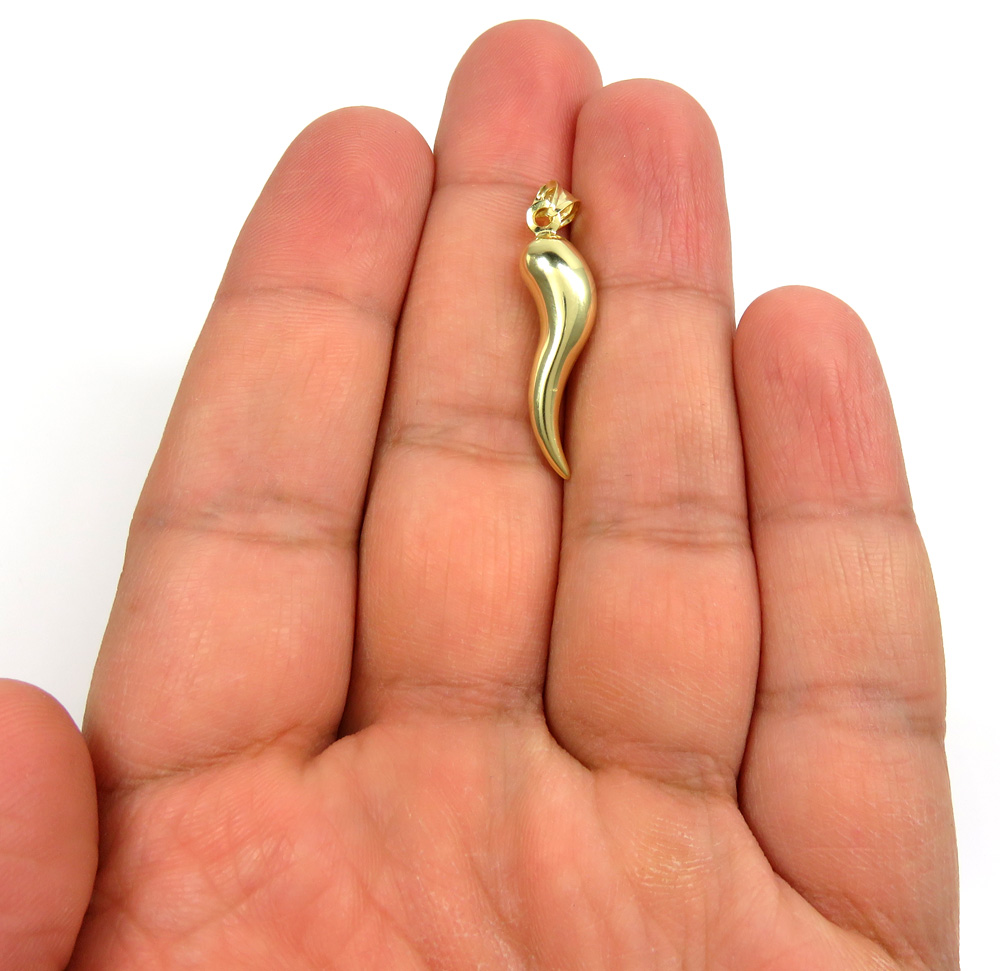 14k yellow gold italian horn pendant