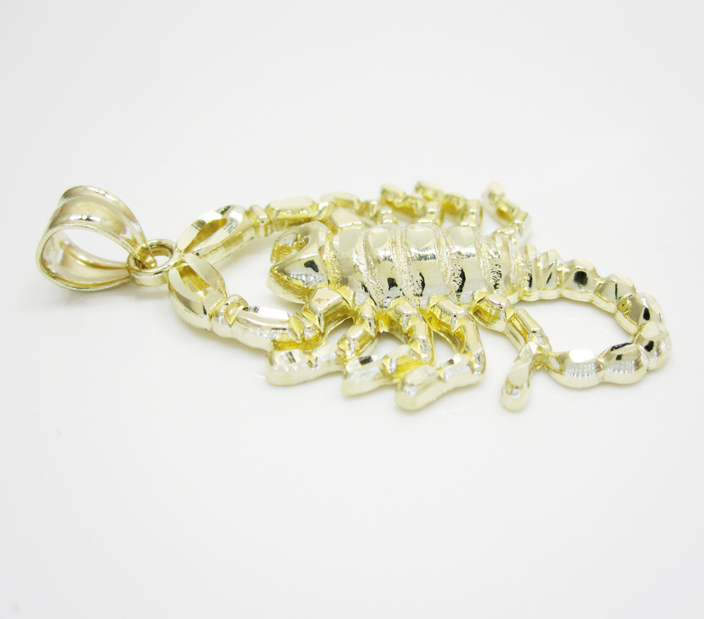 10k solid yellow gold scorpion pendant 