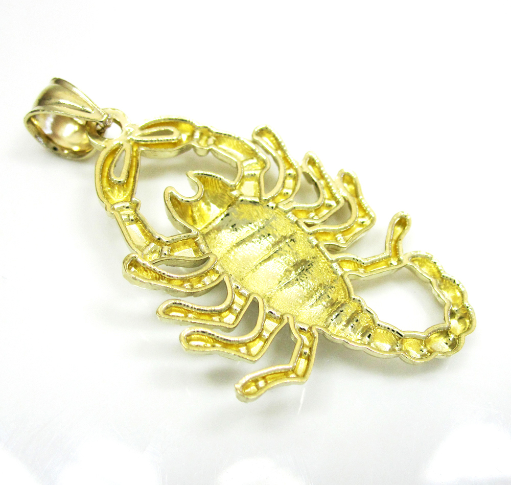 10k solid yellow gold scorpion pendant - Image 3