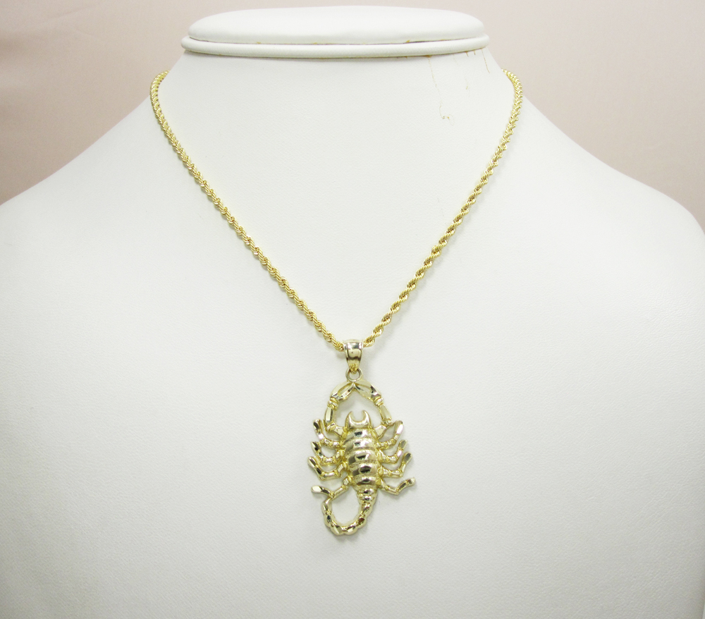 10k solid yellow gold scorpion pendant - Image 5