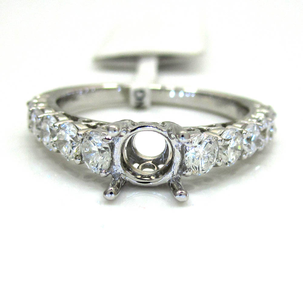 18k white gold graduating stone engagement ring 1.26ct