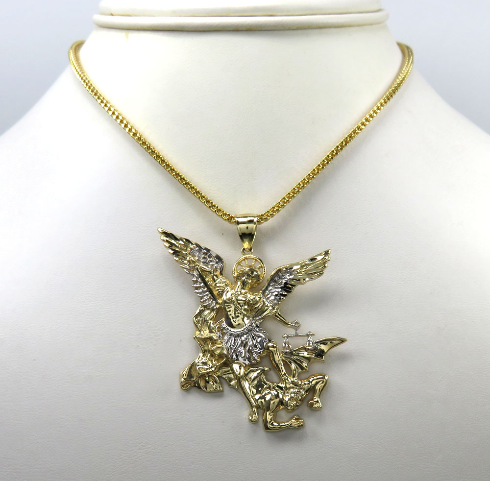 10k yellow gold heavy angel vs demon large pendant - Image 6
