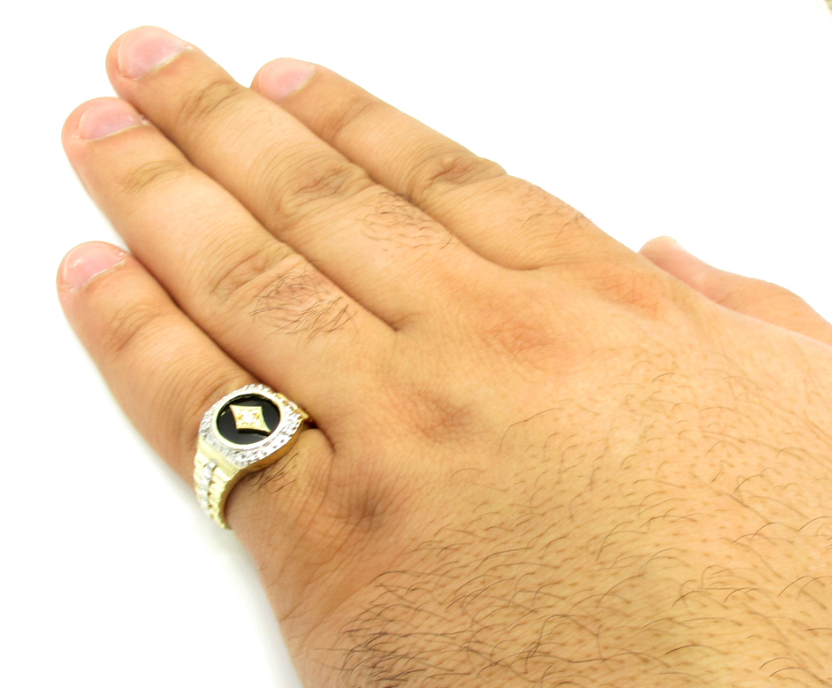 10k yellow gold two tone diamond suit ring 0.20ct