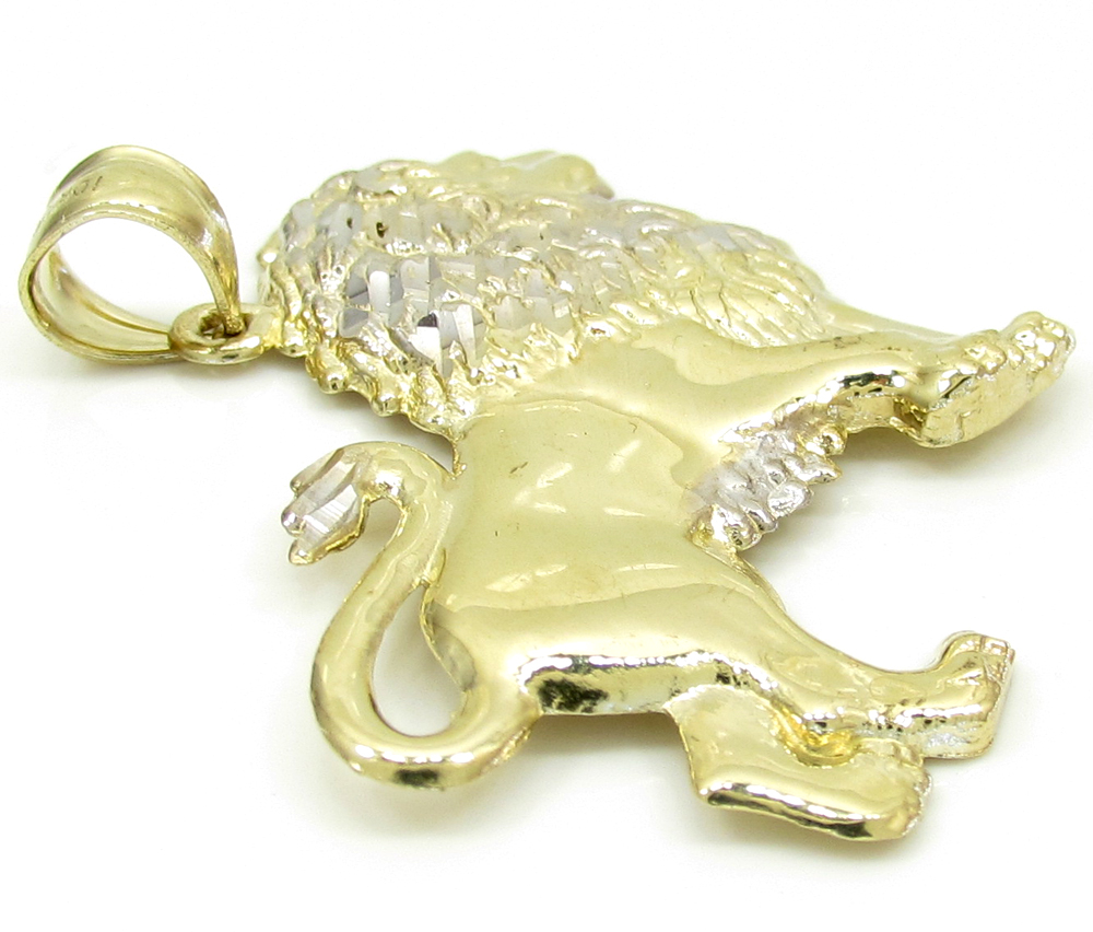 10k yellow gold small lion pendant - Image 2