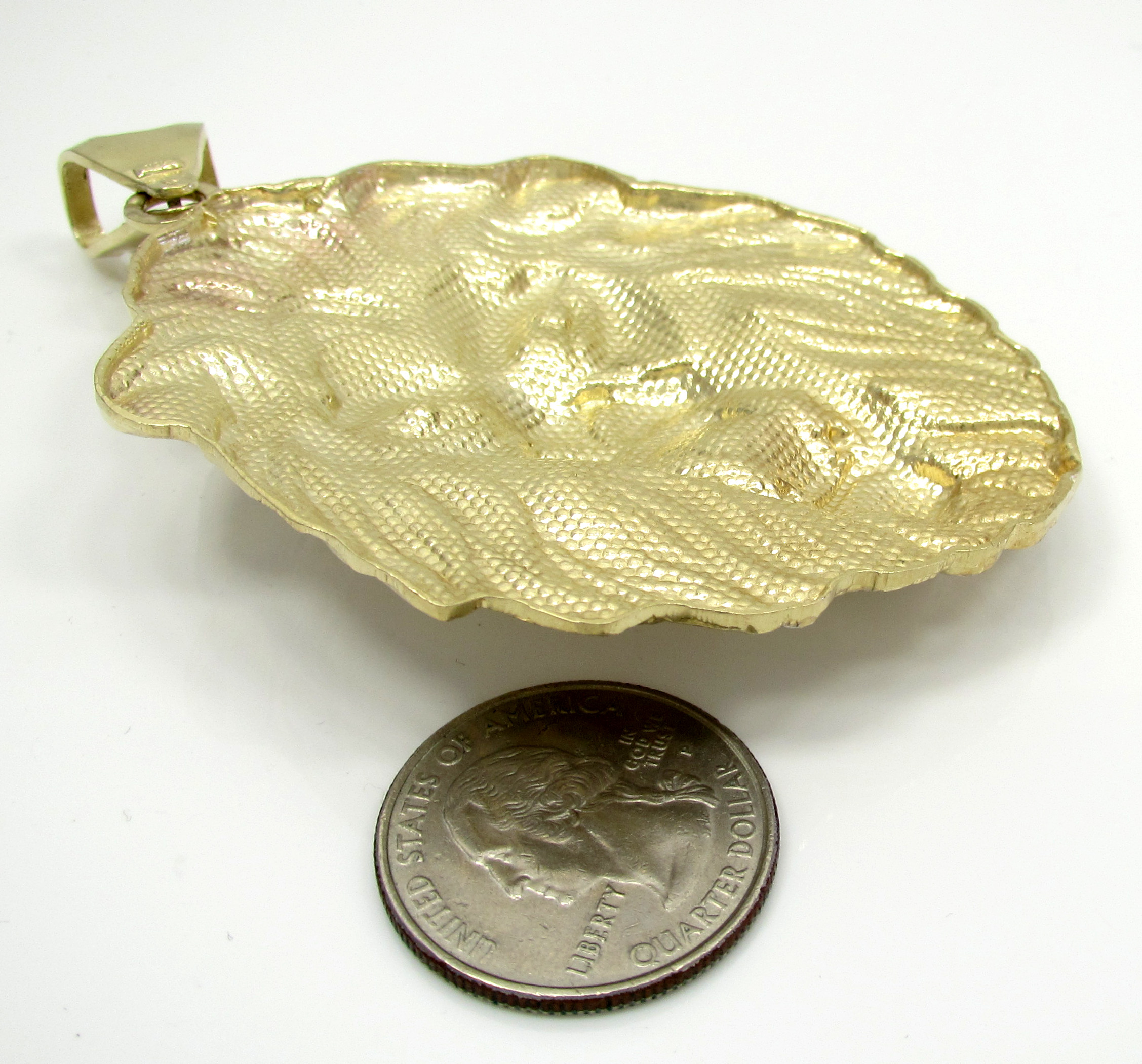 10k yellow gold large two tone lion pendant 0.10ct