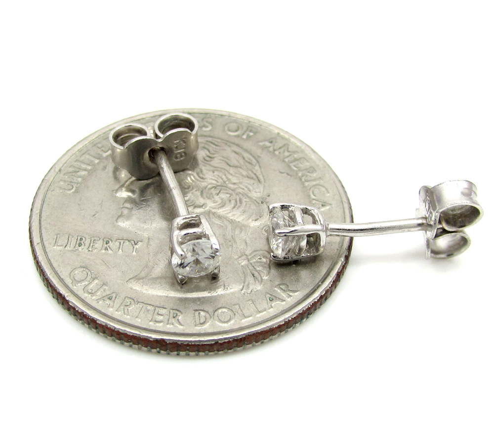 Ladies 18k white gold diamond stud earrings 0.32ct - Image 3