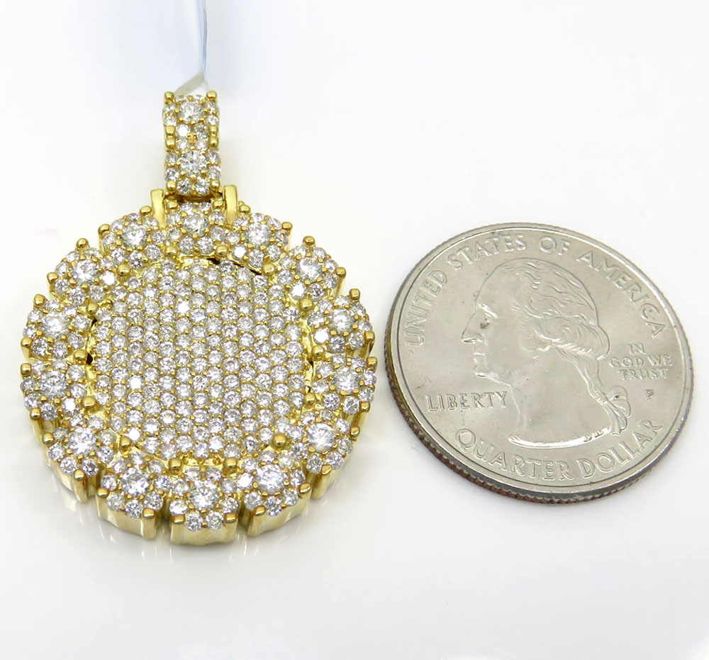 14k yellow gold fully iced small medallion pendant 3.05ct - Image 2