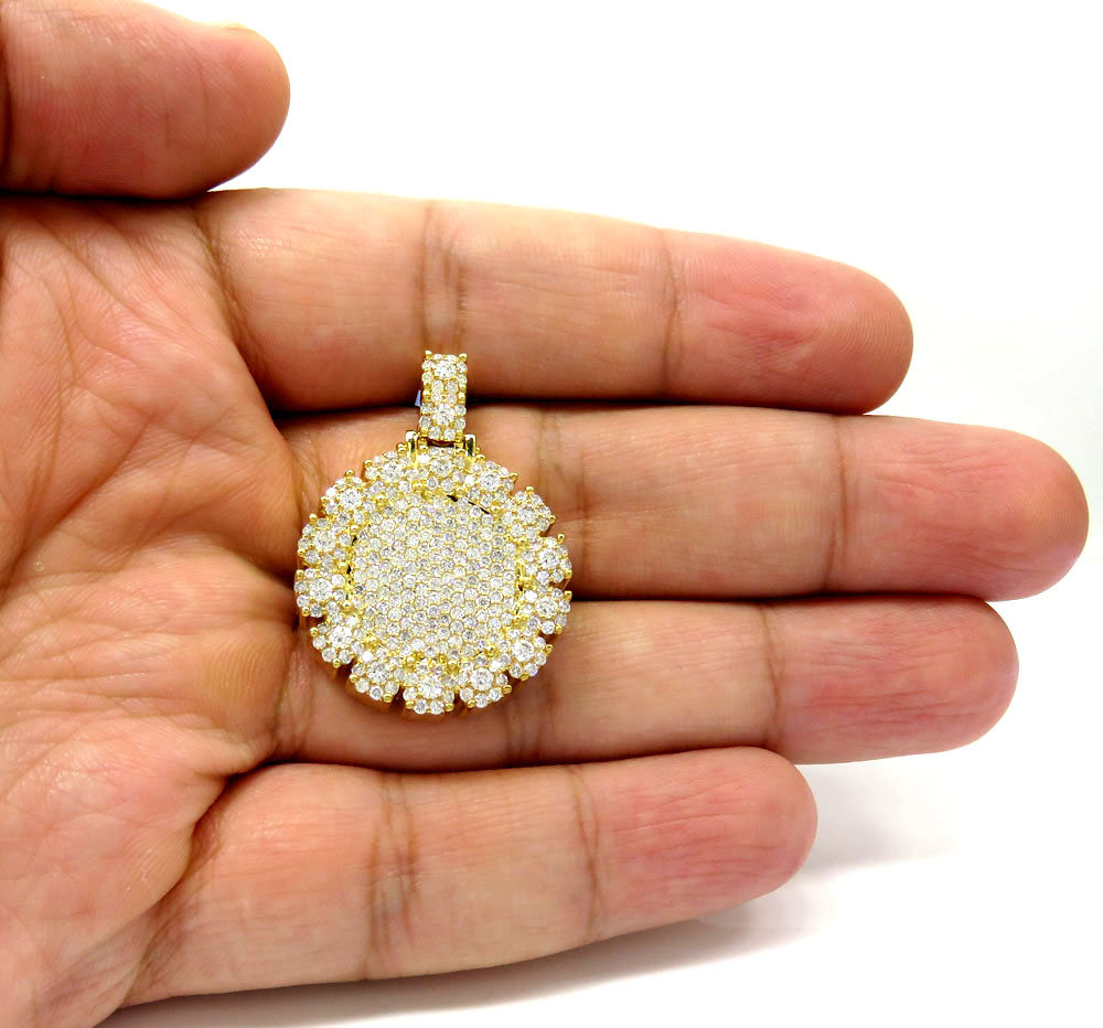 14k yellow gold fully iced small medallion pendant 3.05ct - Image 5
