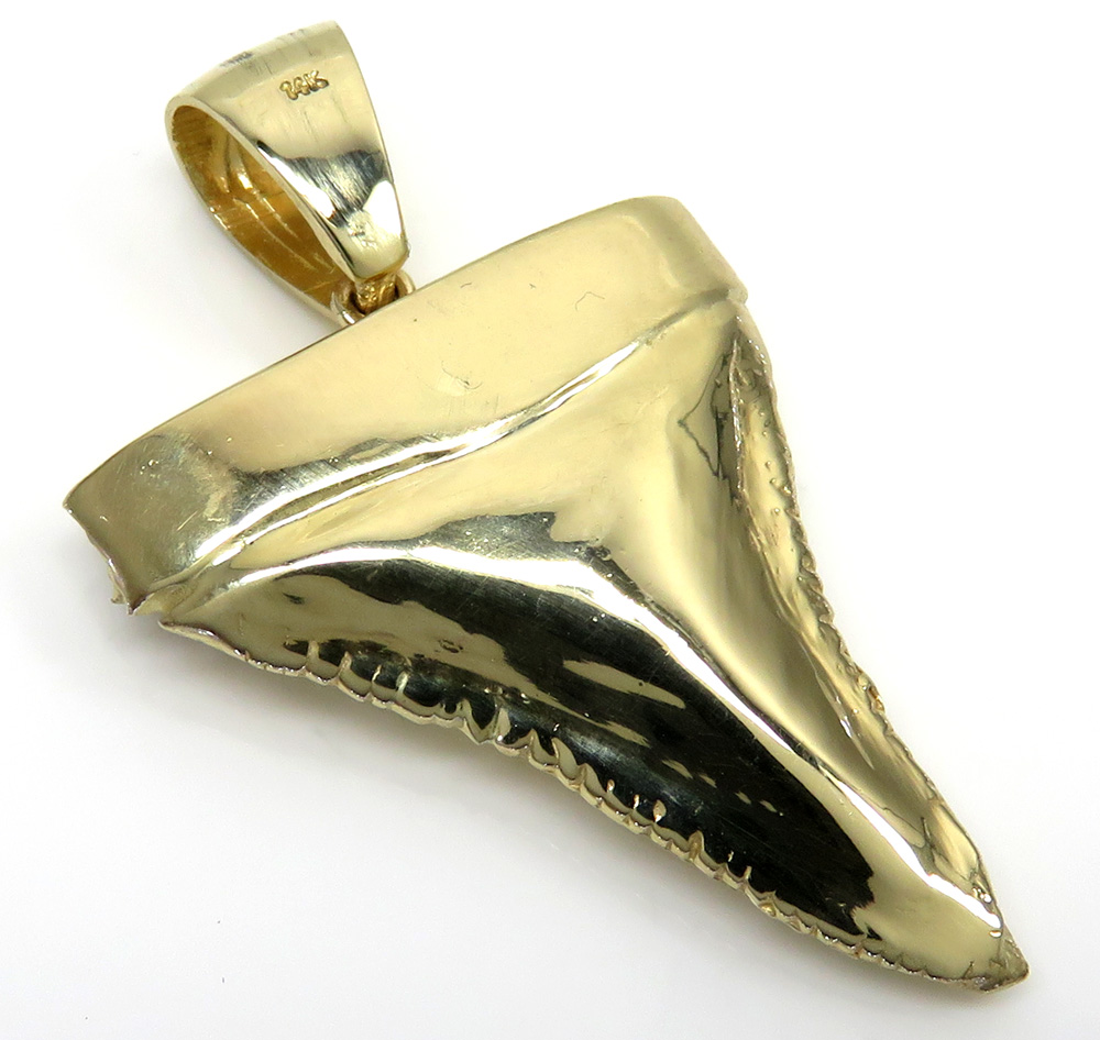 14k yellow gold diamond shark tooth pendant 1.10ct