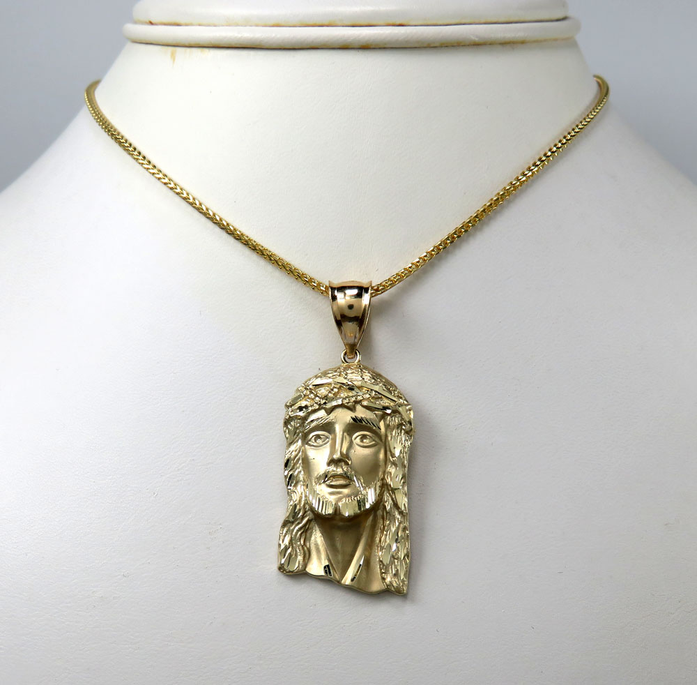 10k yellow gold medium classic jesus face pendant  - Image 6