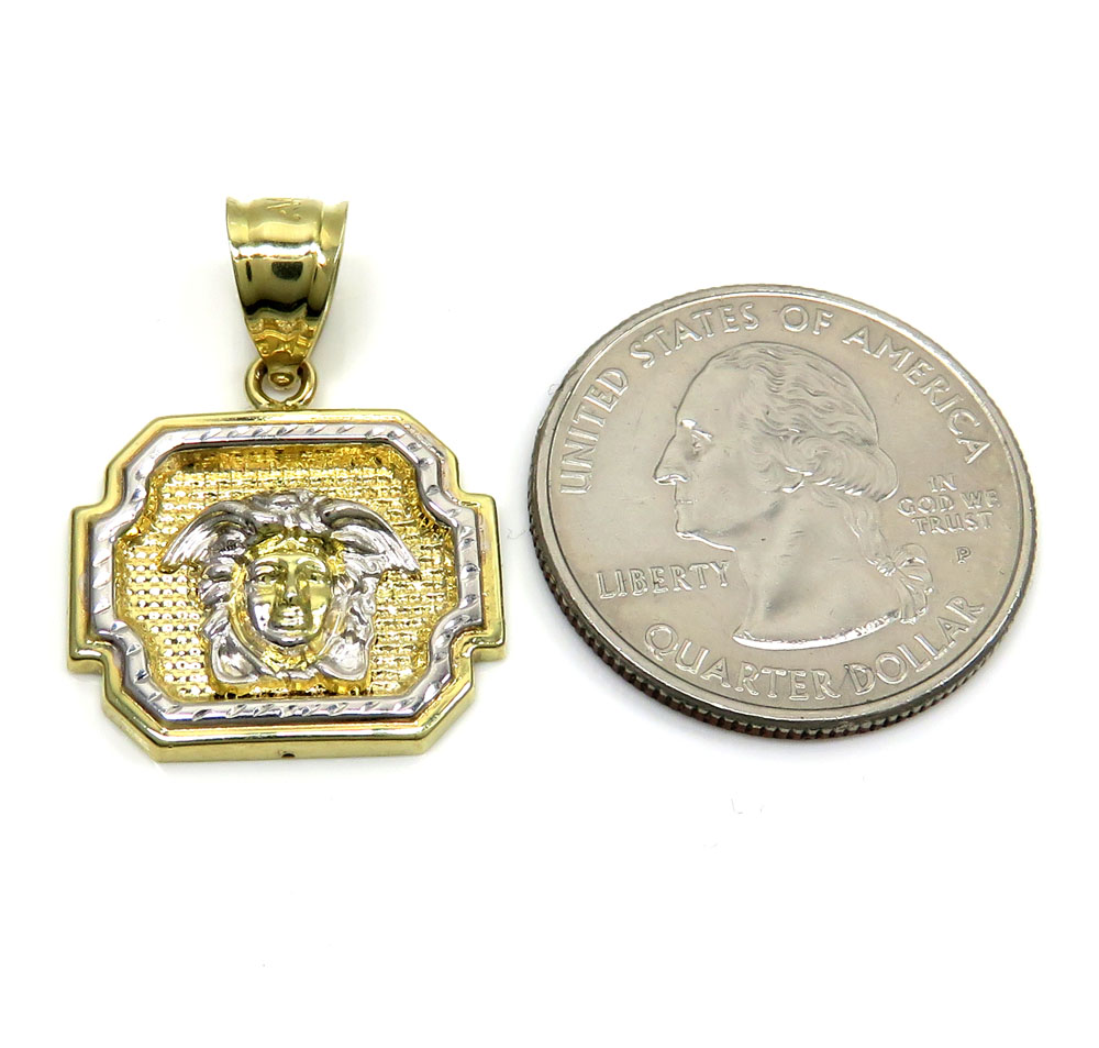 10k yellow gold boxed halo medusa head pendant 