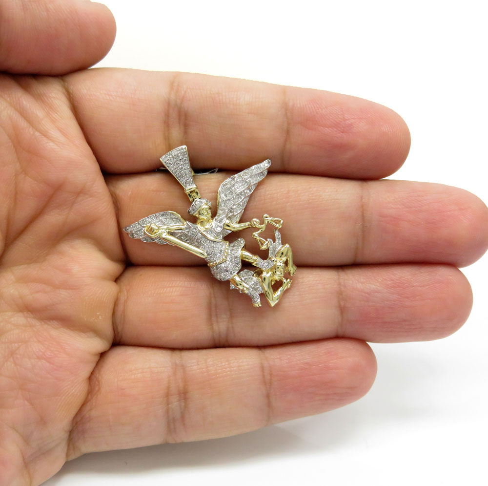 10k yellow gold medium diamond angel vs demon pendant 0.54ct - Image 5