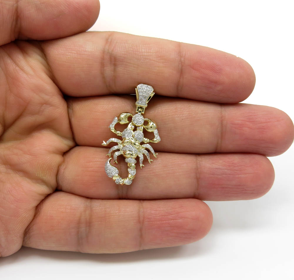 10k yellow gold small diamond scorpion pendant 0.46ct