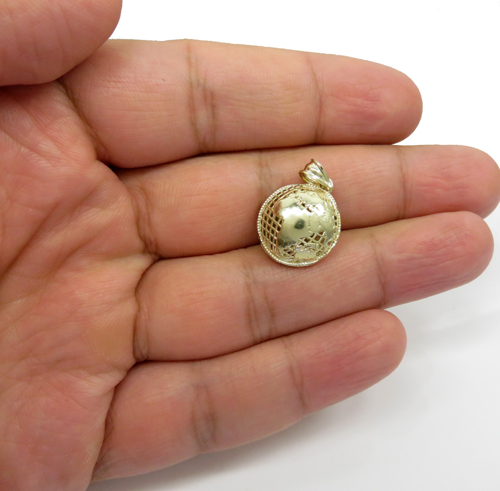 10k yellow gold mimi 3-d globe charm 
