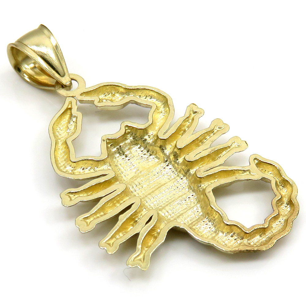 10k two tone yellow gold small scorpion pendant  - Image 4