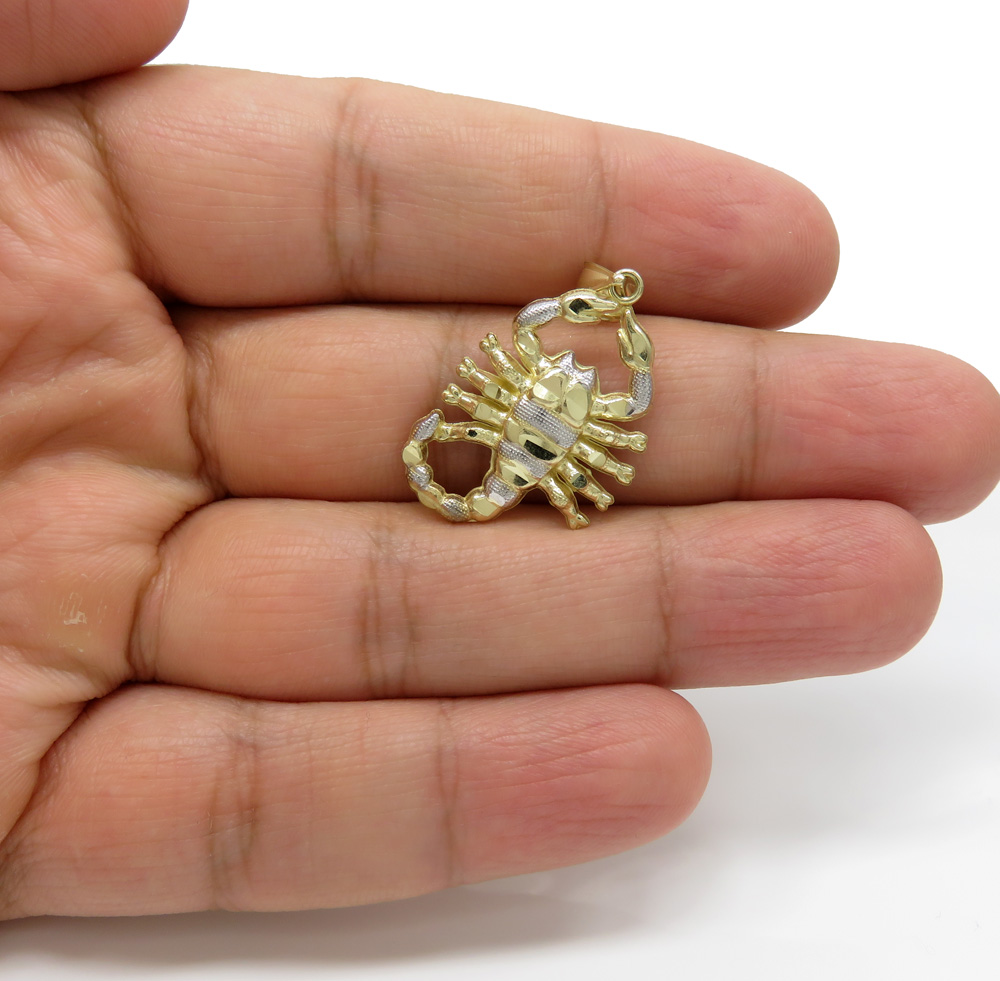10k two tone yellow gold small scorpion pendant 