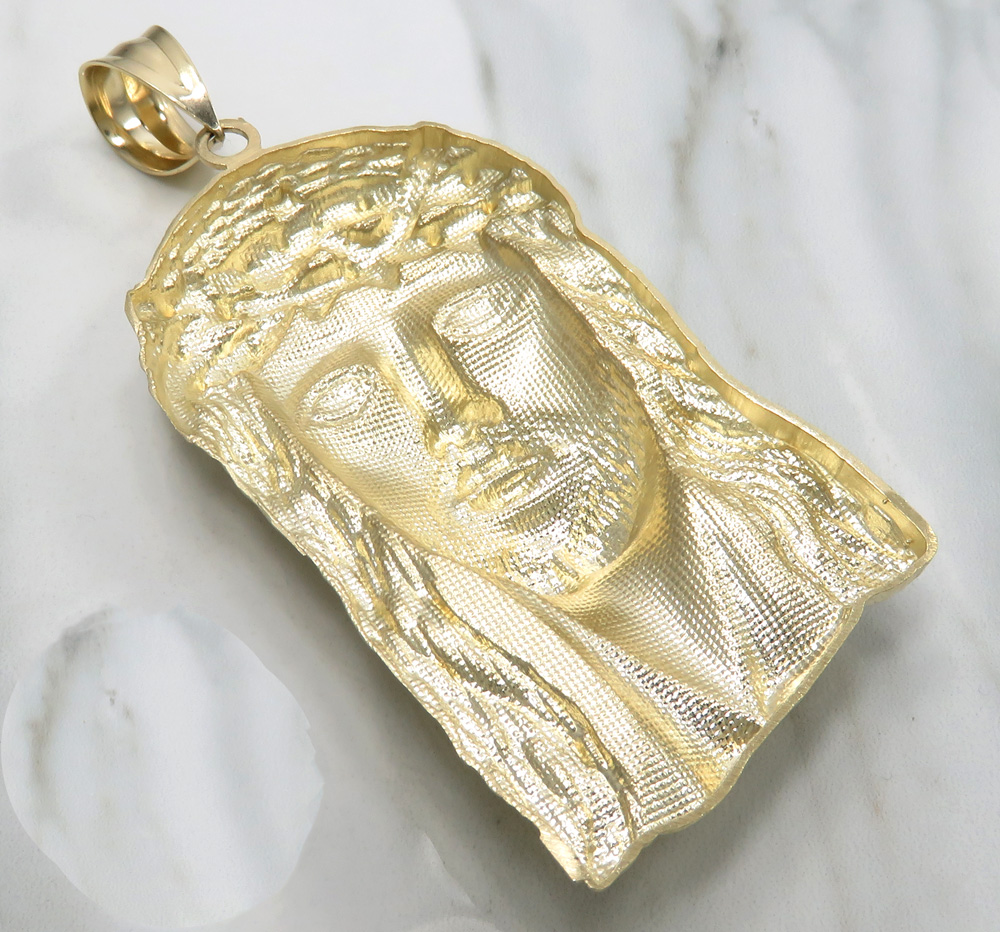 10k solid yellow gold xxl classic jesus face pendant  - Image 4