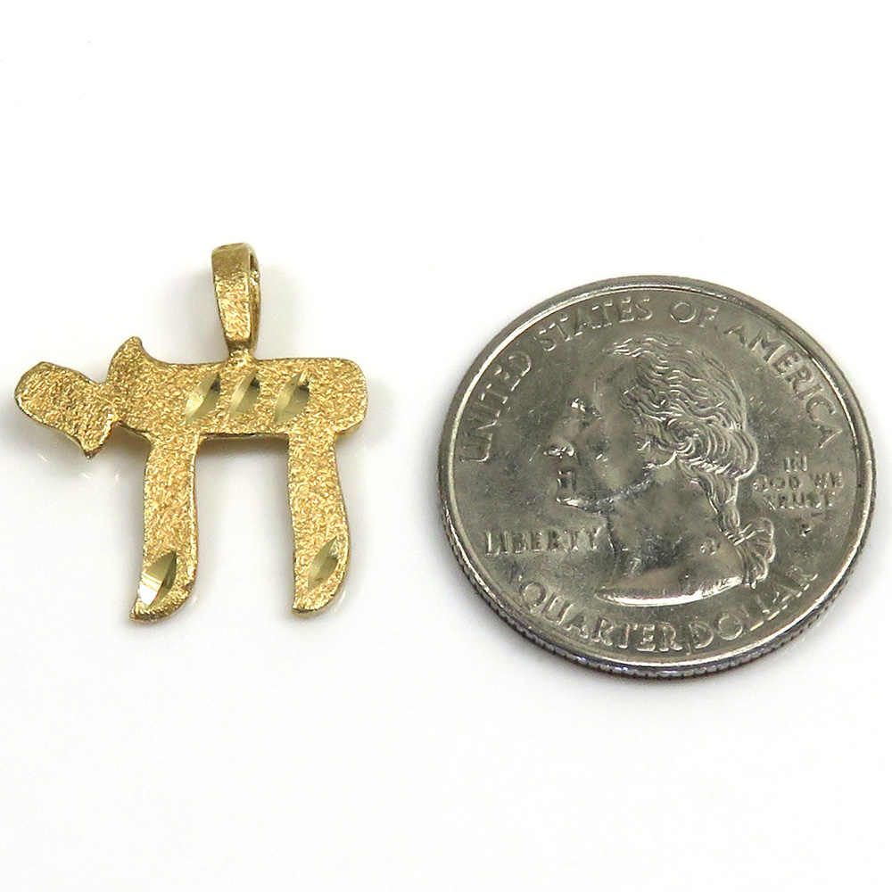 14k yellow gold diamond cut solid small chai pendant