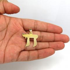 14k yellow gold smooth solid medium chai pendant