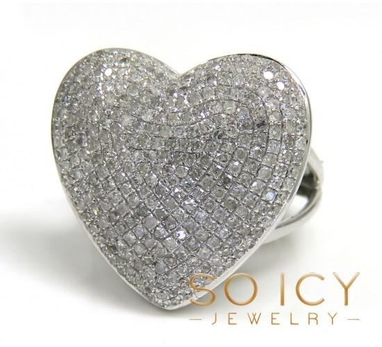 Ladies 10k white gold diamond heart ring 0.90ct